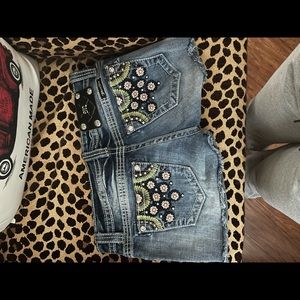 miss me shorts size 27 only worn a few times